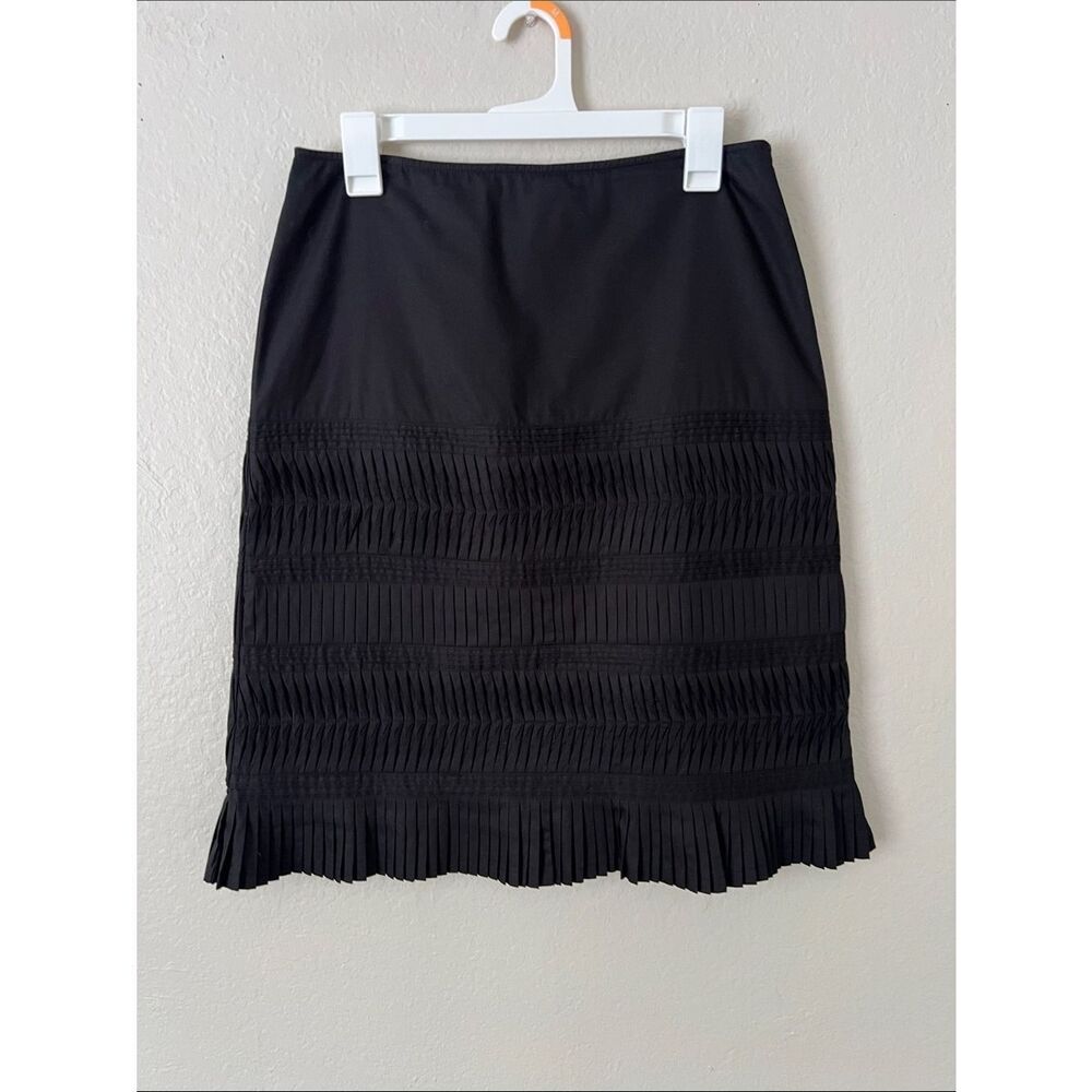 Like New! Saks Fifth Avenue Black Pleated Hem Pencil Skirt Black Size 6
